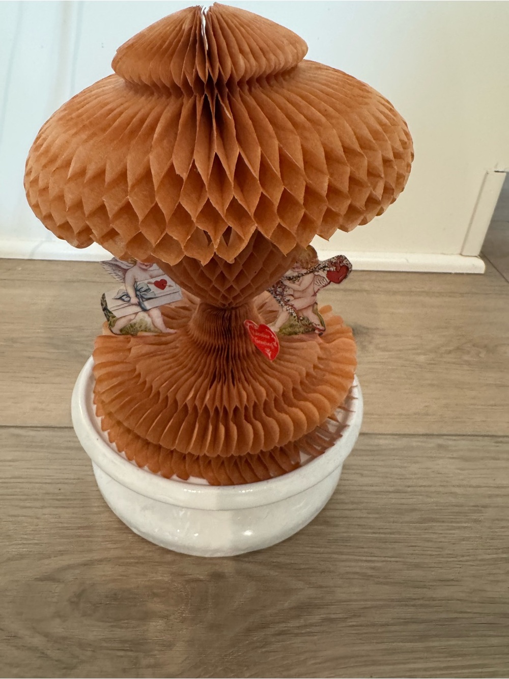 Victorian Honeycomb Valentine Tissue Center Piece~ Early 1900's~Original~8"Tall